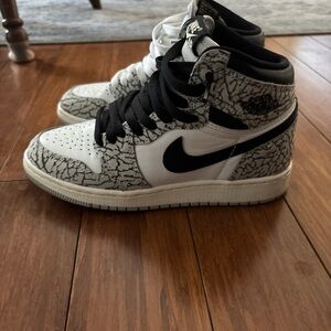 Kids Nike Sneakers - Black and White